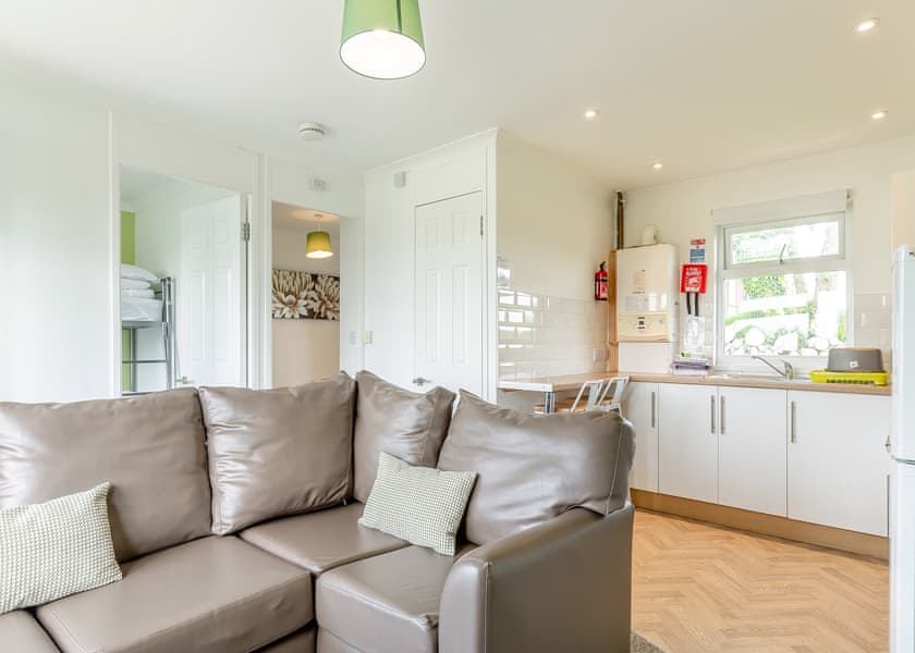 Garden Cottage 2 - Meadow Lakes Holiday Park, Nr St Austell