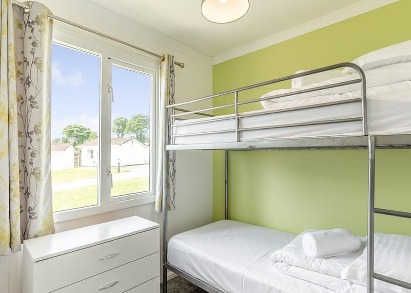 Garden Cottage 2 - Meadow Lakes Holiday Park, Nr St Austell