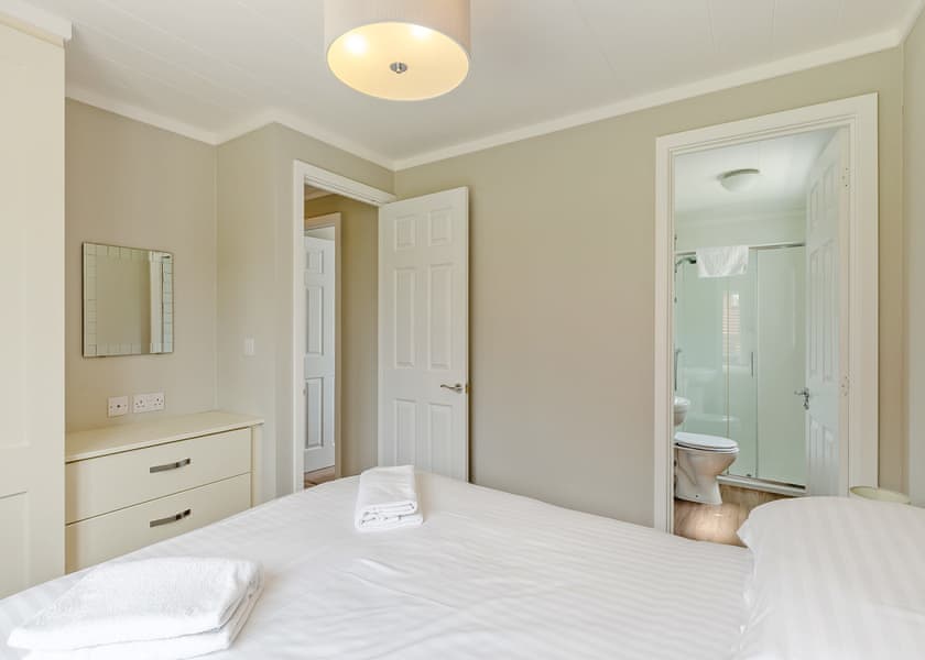 Jasmine Lodge 3 - Meadow Lakes Holiday Park, Nr St Austell