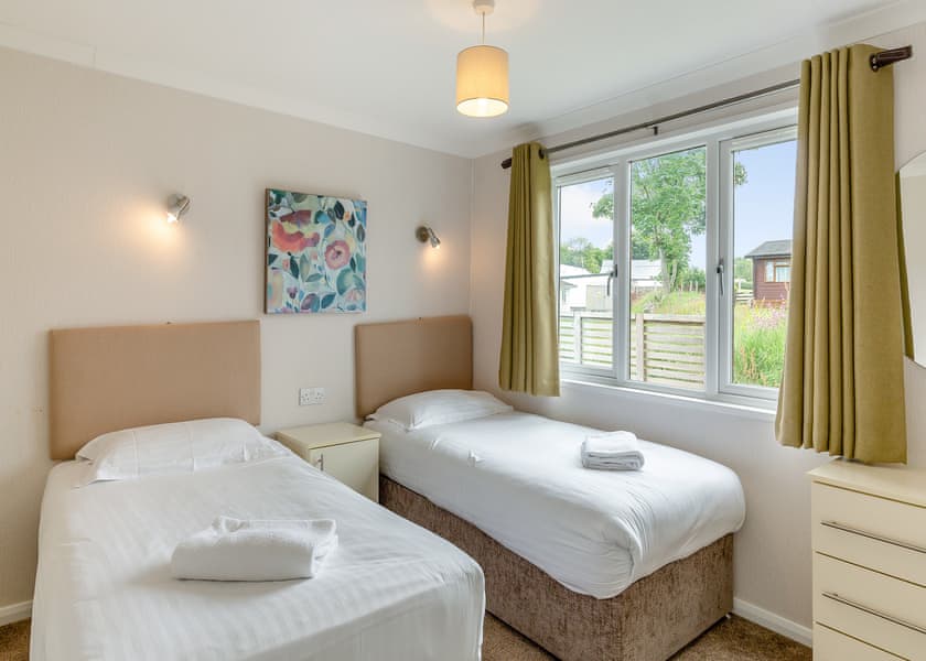 Primrose Lodge 2 - Meadow Lakes Holiday Park, Nr St Austell