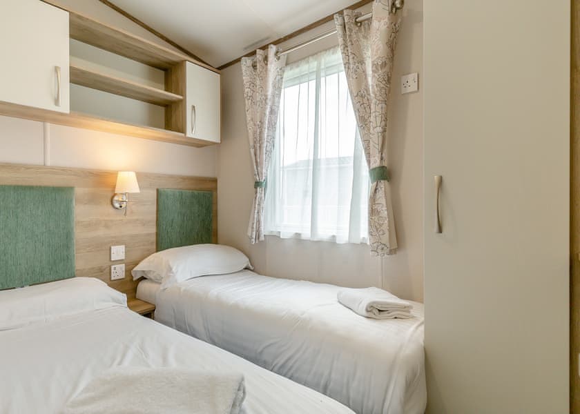 Kingfisher - Meadow Lakes Holiday Park, Nr St Austell