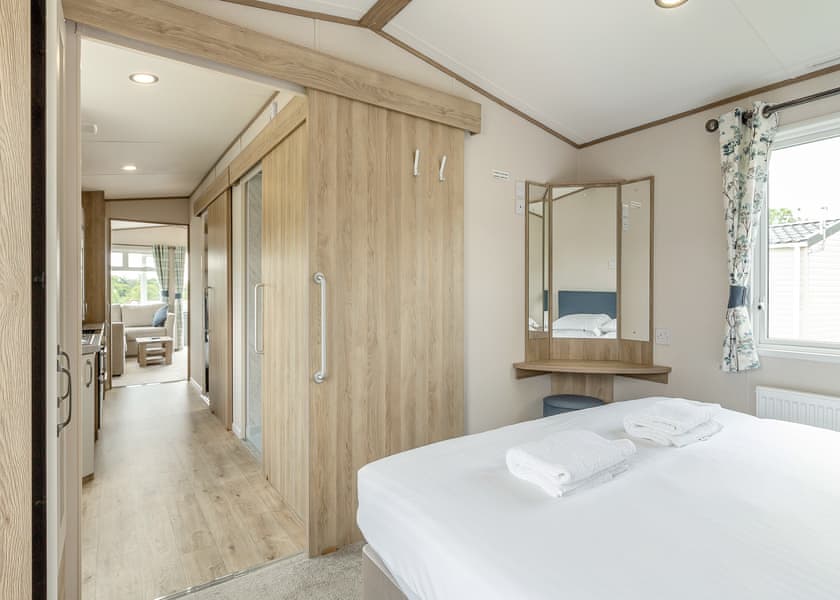 Kingfisher Accessible - Meadow Lakes Holiday Park, Nr St Austell