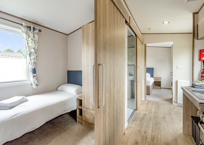 Kingfisher Accessible - Meadow Lakes Holiday Park, Nr St Austell