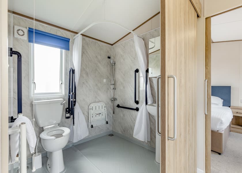 Kingfisher Accessible - Meadow Lakes Holiday Park, Nr St Austell