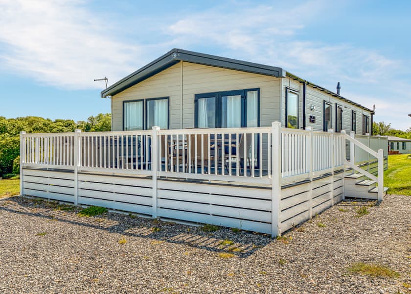 Jasmine Lodge 39 - Meadow Lakes Holiday Park, Nr St Austell