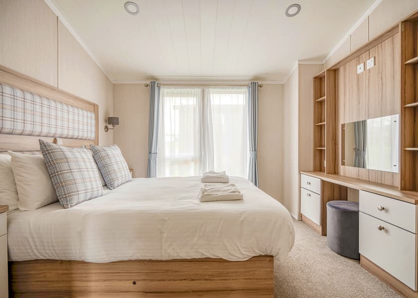 Jasmine Lodge 39 - Meadow Lakes Holiday Park, Nr St Austell