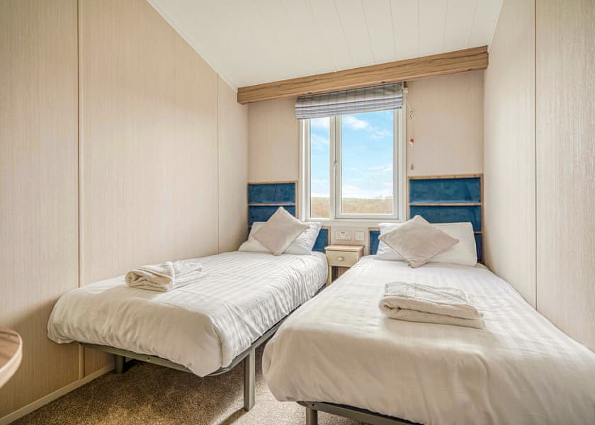 Jasmine Lodge 39 - Meadow Lakes Holiday Park, Nr St Austell