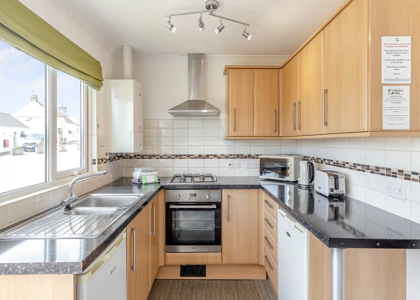Garden Cottage 1 - Meadow Lakes Holiday Park, Nr St Austell