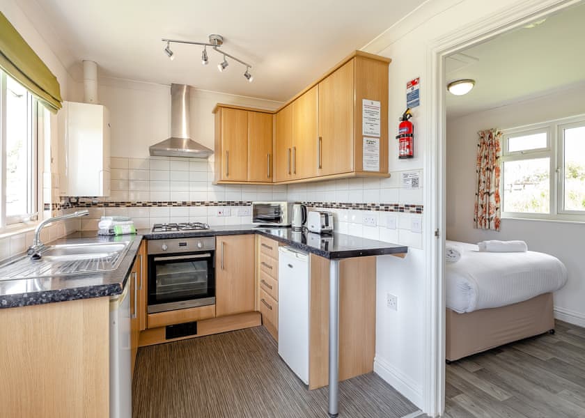 Garden Cottage 1 - Meadow Lakes Holiday Park, Nr St Austell