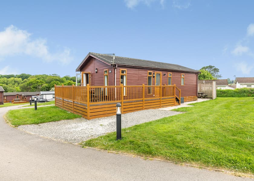 Primrose Lodge 3 - Meadow Lakes Holiday Park, Nr St Austell