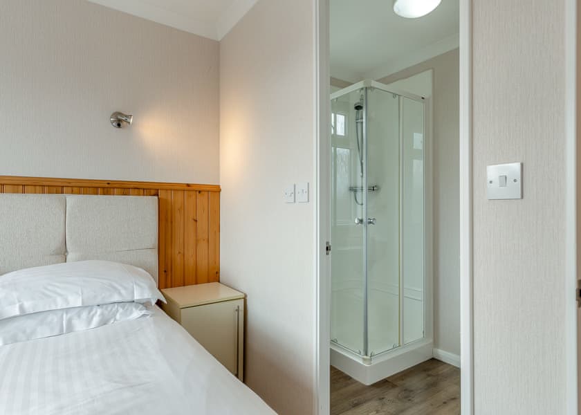 Primrose Lodge 3 - Meadow Lakes Holiday Park, Nr St Austell