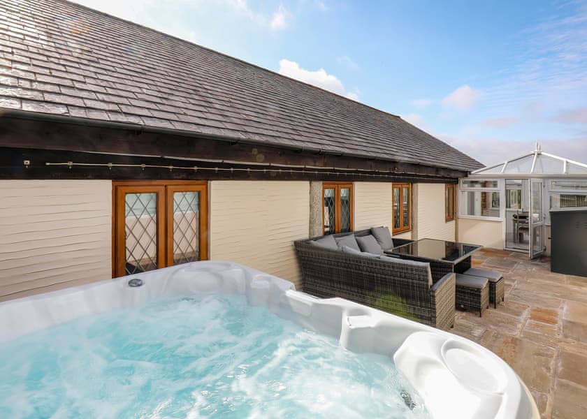 Imagery not representative of all grades | Kingfisher Cottage 6 Bedroom - Tregoad Holiday Park, Looe