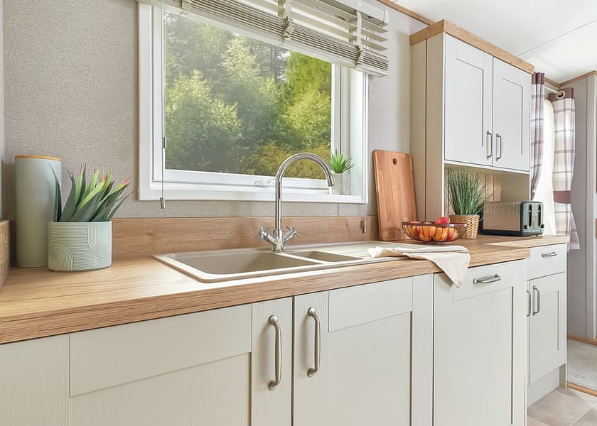 Signature 2 Bedroom with Hot Tub - Tregoad Holiday Park, Looe