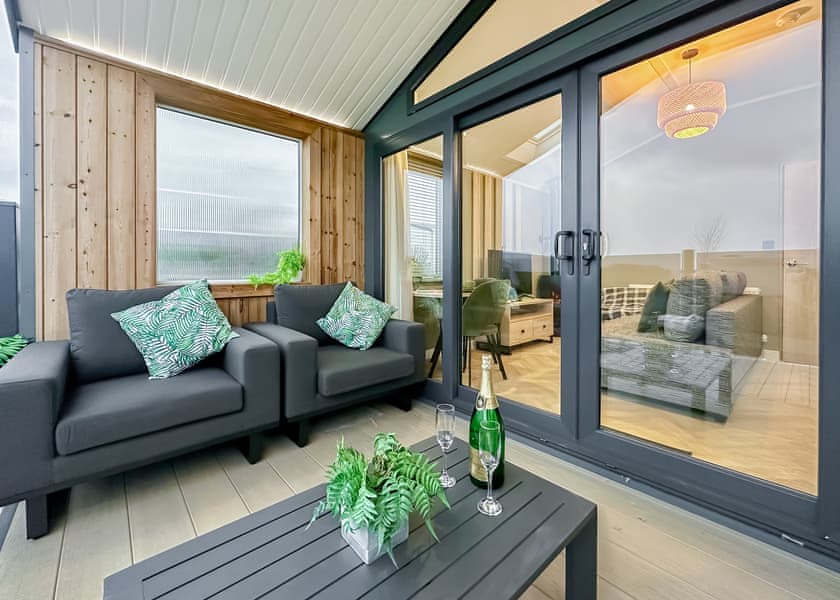 The Nest – Boutique Luxury with Private Hot Tub - Trelay Hideaway Holiday Park, Pelynt, near Looe and Polperro