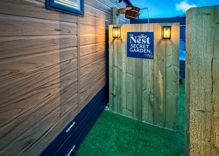 The Nest – Boutique Luxury with Private Hot Tub - Trelay Hideaway Holiday Park, Pelynt, near Looe and Polperro