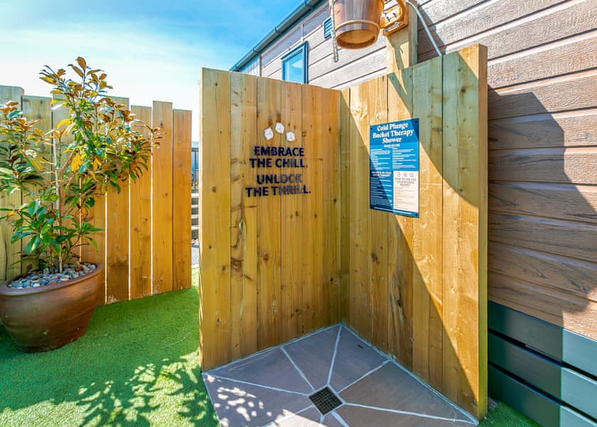 The Nest – Boutique Luxury with Private Hot Tub - Trelay Hideaway Holiday Park, Pelynt, near Looe and Polperro