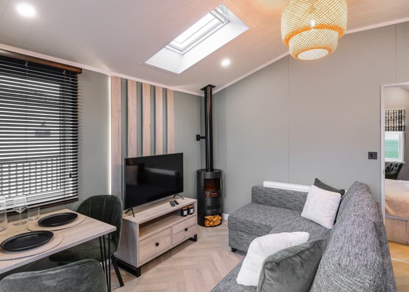 The Nest – Boutique Luxury with Private Hot Tub - Trelay Hideaway Holiday Park, Pelynt, near Looe and Polperro