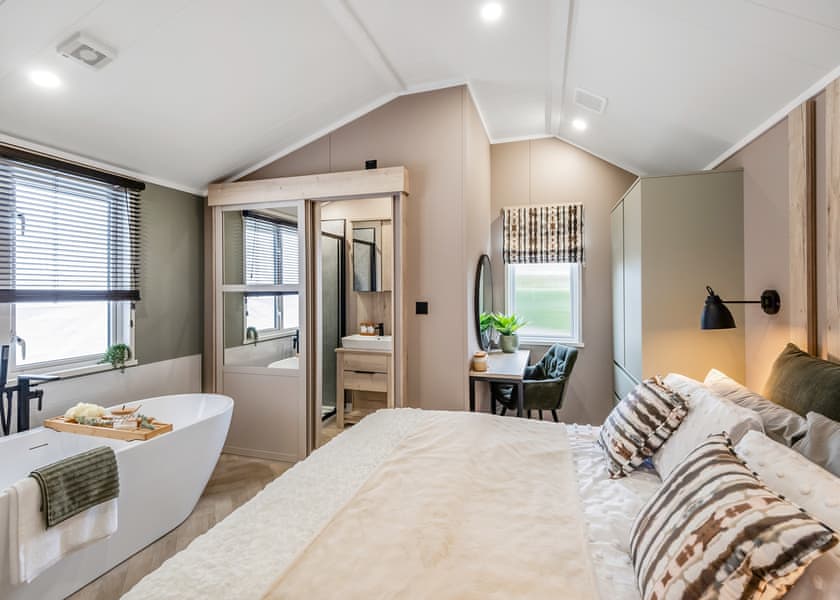 The Nest – Boutique Luxury with Private Hot Tub - Trelay Hideaway Holiday Park, Pelynt, near Looe and Polperro