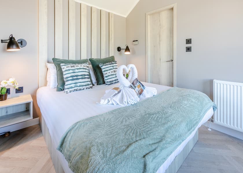 The Nest – Boutique Luxury with Private Hot Tub - Trelay Hideaway Holiday Park, Pelynt, near Looe and Polperro