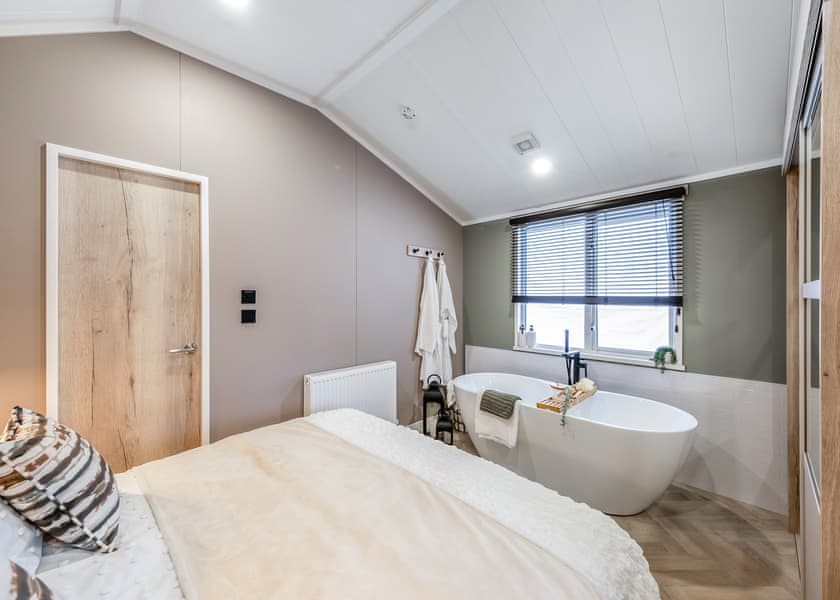 The Nest – Boutique Luxury with Private Hot Tub - Trelay Hideaway Holiday Park, Pelynt, near Looe and Polperro