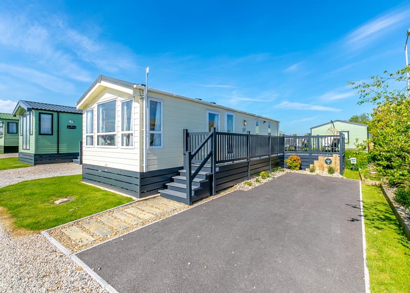 Hideaway Retreat 3 Bed with Decking - Trelay Hideaway Holiday Park, Pelynt, near Looe and Polperro