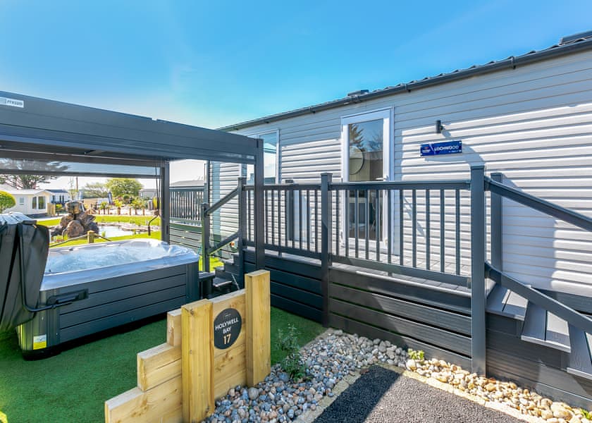 Hideaway Luxury 3 Bed Hot Tub – Fountain View - Trelay Hideaway Holiday Park, Pelynt, near Looe and Polperro