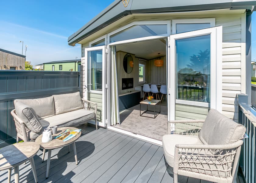 Hideaway Luxury 3 Bed Hot Tub – Fountain View - Trelay Hideaway Holiday Park, Pelynt, near Looe and Polperro