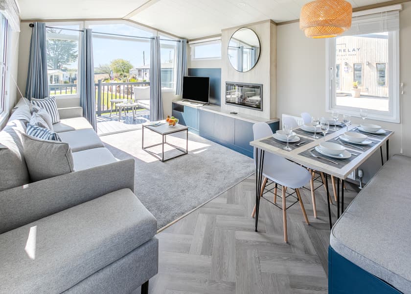 Hideaway Luxury 3 Bed Hot Tub – Fountain View - Trelay Hideaway Holiday Park, Pelynt, near Looe and Polperro