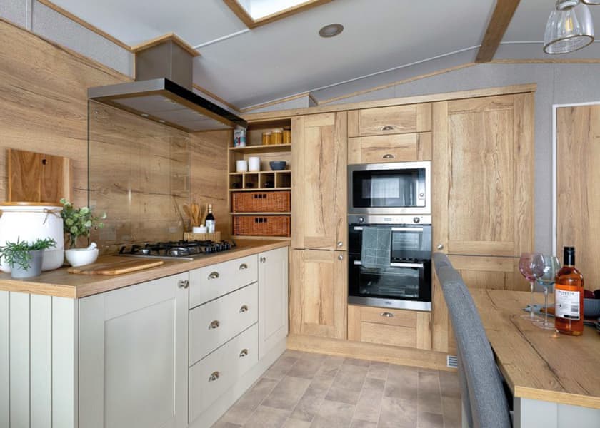 Hideaway Club 2 bed – Alfresco Grill & Chill - Trelay Hideaway Holiday Park, Pelynt, near Looe and Polperro