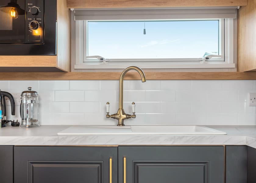 Diamond Deluxe Pet - Trevornick Holiday Park, Holywell Bay