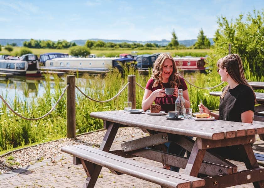 Tattenhall Marina, Tattenhall