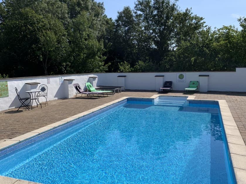 Swimming pool | Canllefaes Cottages, Penparc