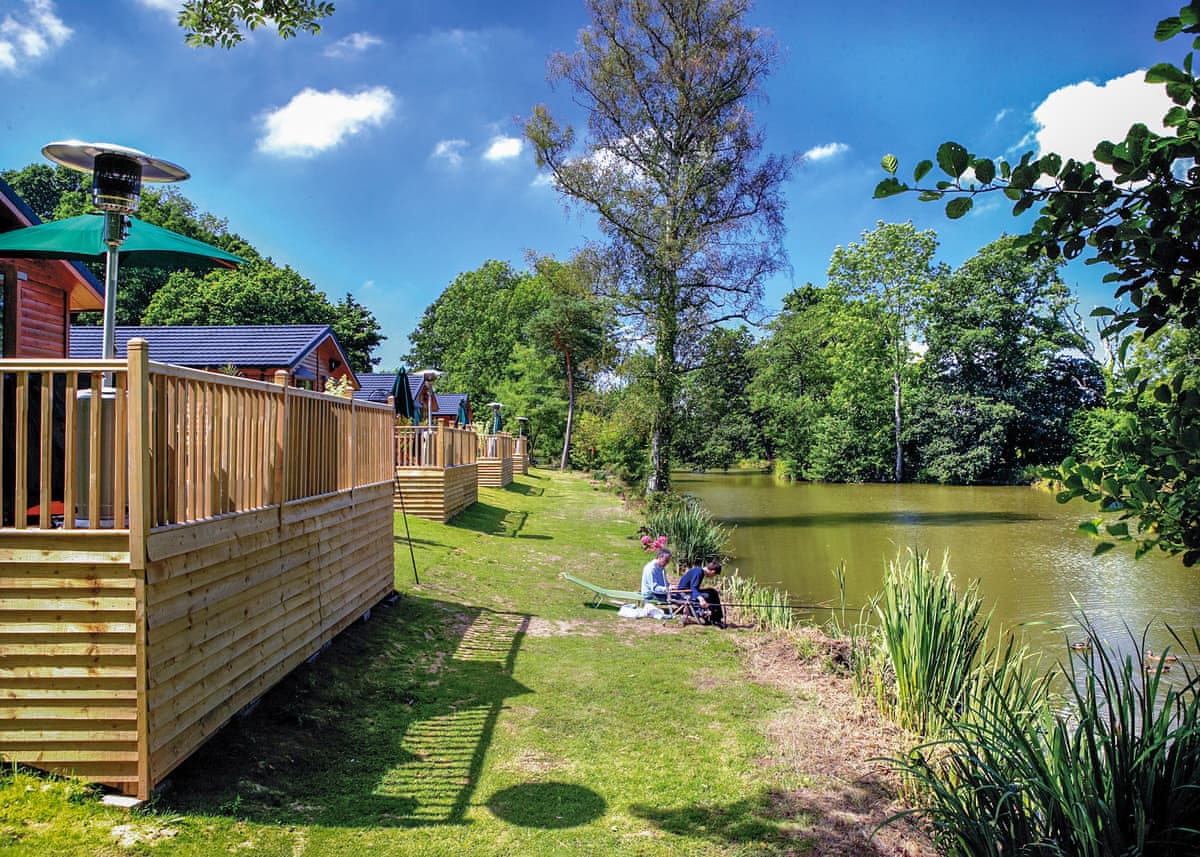 Upton Lakes Lodges - Holiday lodge in South West England - Image 3