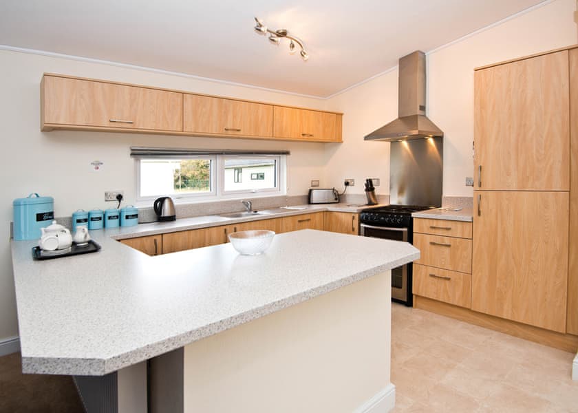 Signature Lodge 3 (Pet) - Oakdene Forest, St Leonards, Ringwood