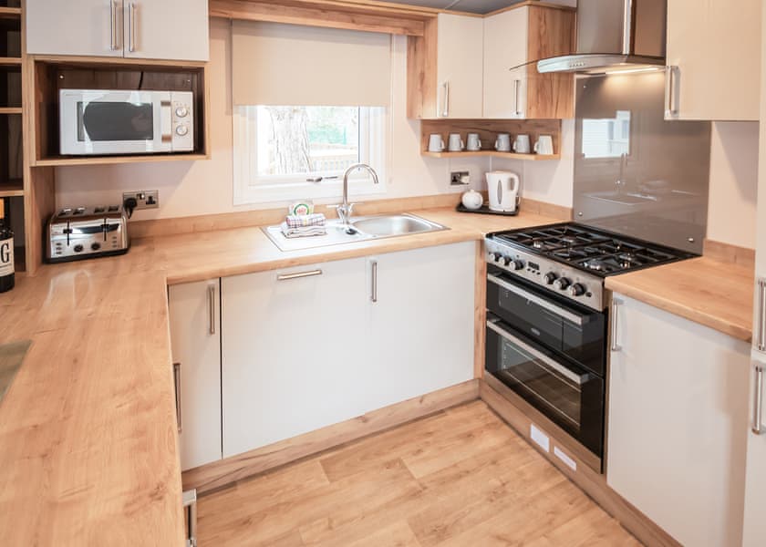 Sublime Caravan 2 (Pet) - Oakdene Forest, St Leonards, Ringwood