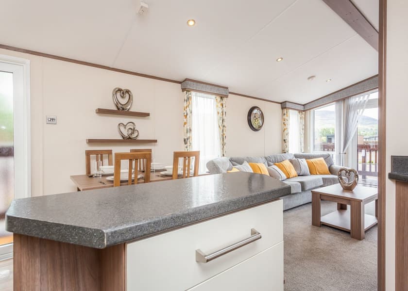 Highlander Holiday Home VIP - Loch Ness Highland Resort, Fort Augustus