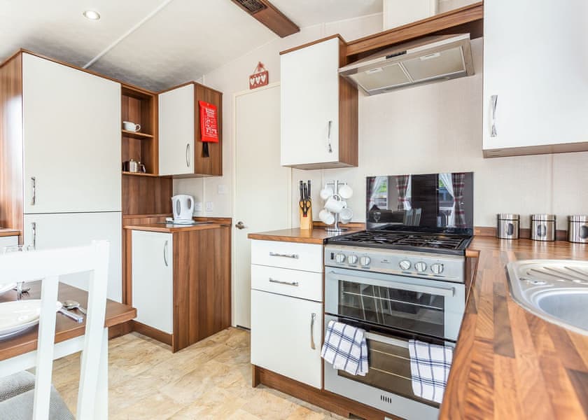 The Ness - Loch Ness Highland Resort, Fort Augustus