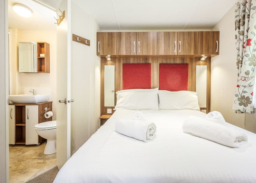 The Ness - Loch Ness Highland Resort, Fort Augustus