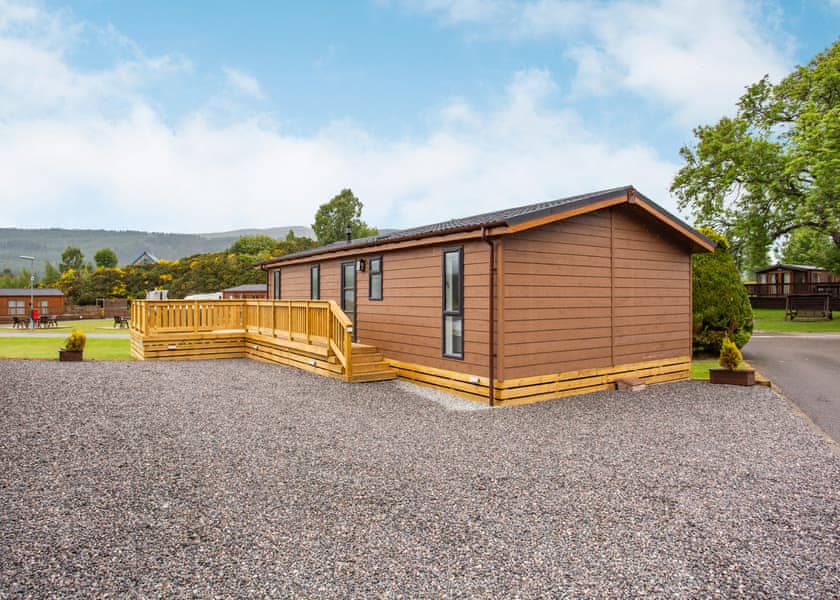 Caledonia Lodge VIP - Loch Ness Lodge Retreat, Fort Augustus