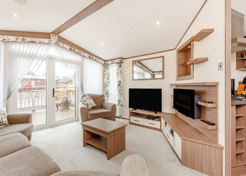 Highlander Holiday Home VIP - Loch Ness Lodge Retreat, Fort Augustus