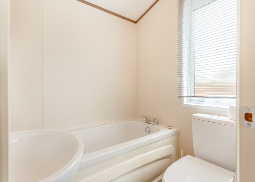 Highlander Holiday Home VIP - Loch Ness Lodge Retreat, Fort Augustus