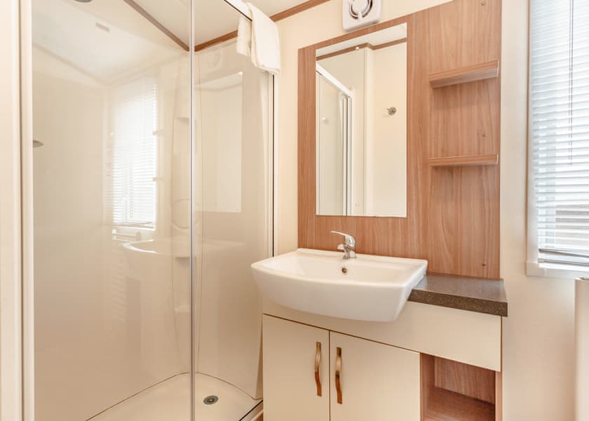 Highlander Holiday Home VIP - Loch Ness Lodge Retreat, Fort Augustus