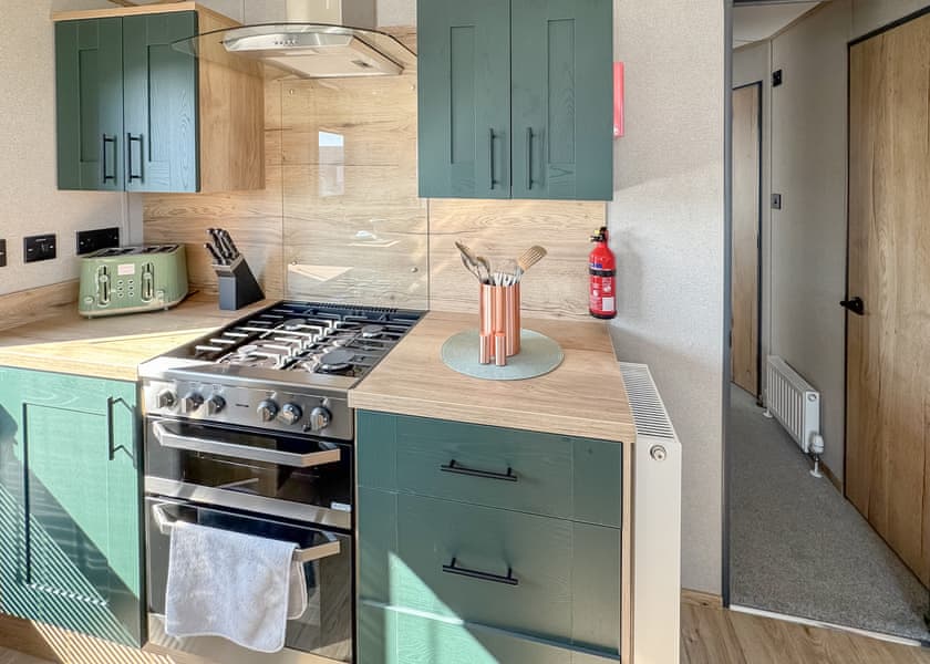 Elite Holiday Home - Waldegraves Holiday Park, Colchester