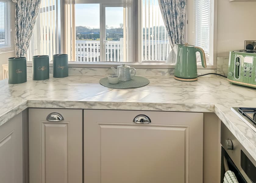 Elite Holiday Home - Waldegraves Holiday Park, Colchester