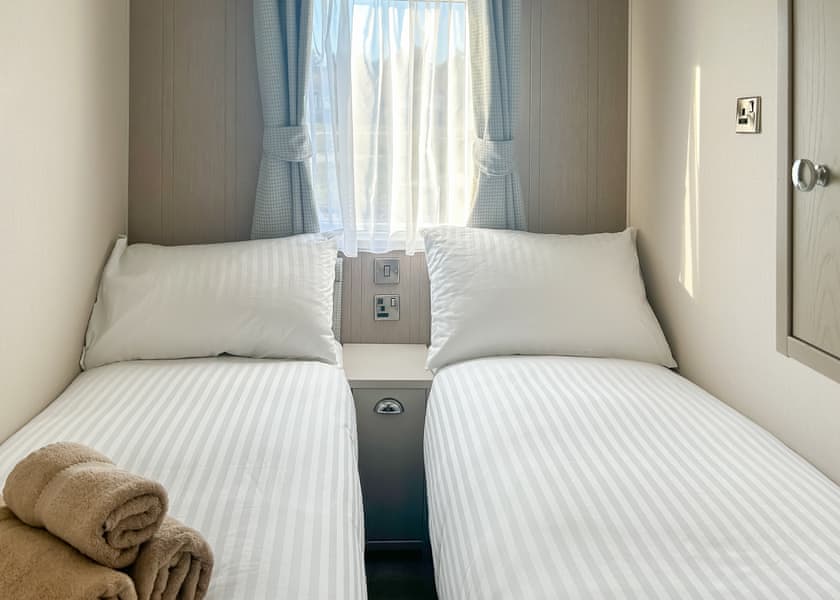 Elite Holiday Home - Waldegraves Holiday Park, Colchester