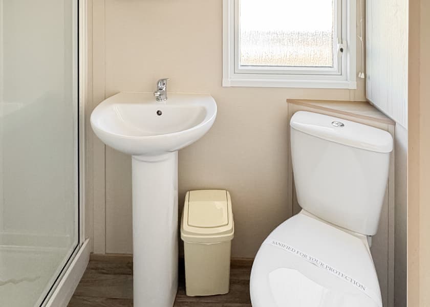 Gold Caravan (Pet) - Waldegraves Holiday Park, Colchester