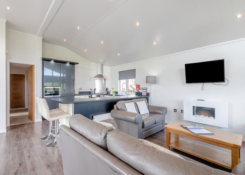 Escape Spa 10 - Waveney River Centre, Burgh St Peter, Beccles