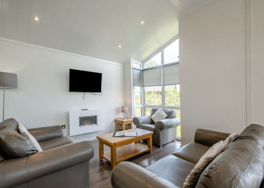 Escape Spa 10 - Waveney River Centre, Burgh St Peter, Beccles