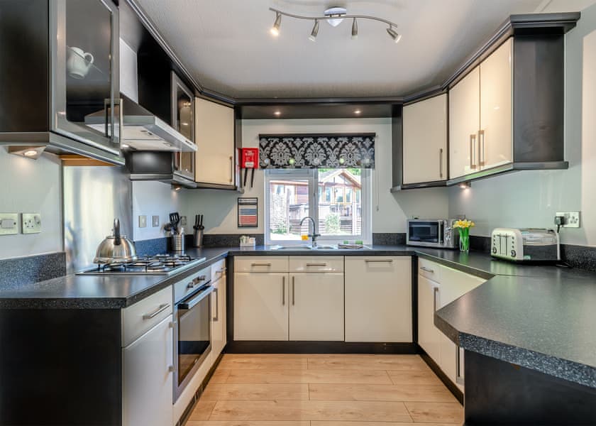 Escape Spa 1 - Waveney River Centre, Burgh St Peter, Beccles