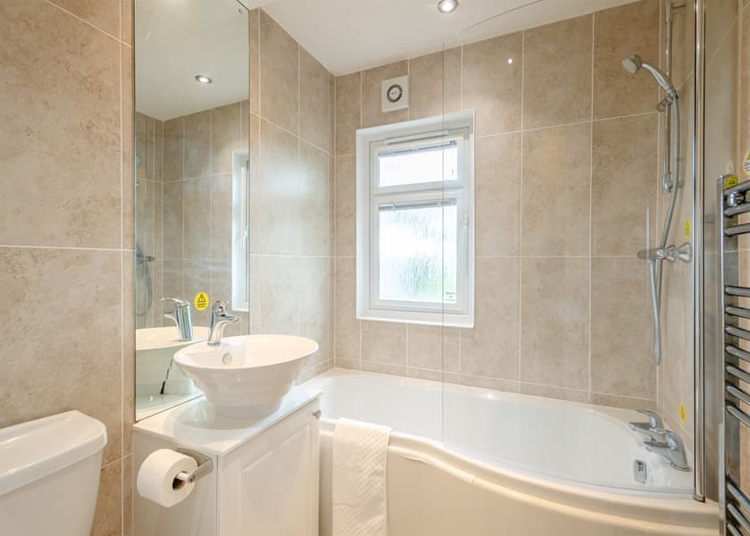 Escape Spa 1 - Waveney River Centre, Burgh St Peter, Beccles